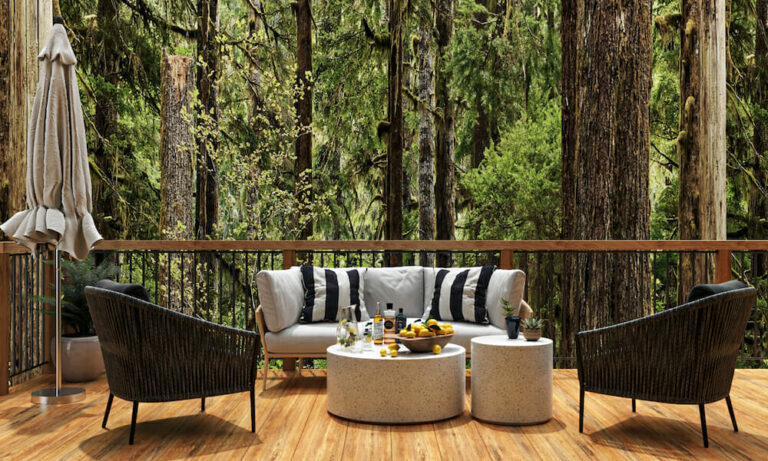 Outdoor Deck Space